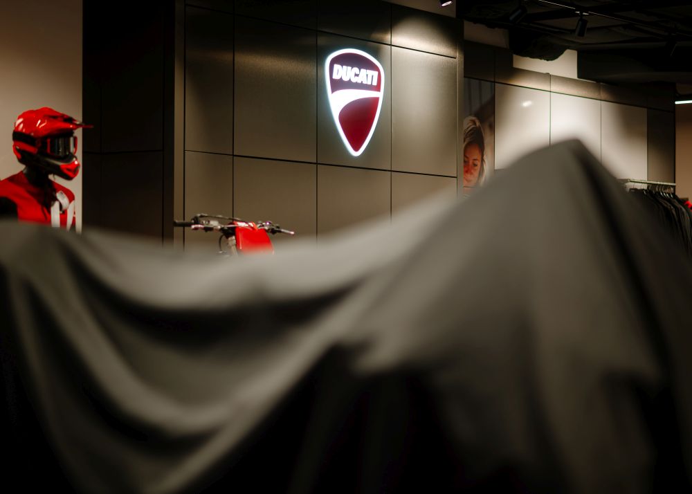 Panigale V4 R Unveiling